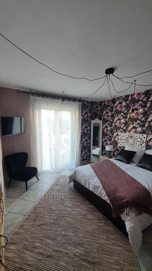 Bed and Breakfast Le Coup De Foudre Le Molay-Littry Экстерьер фото