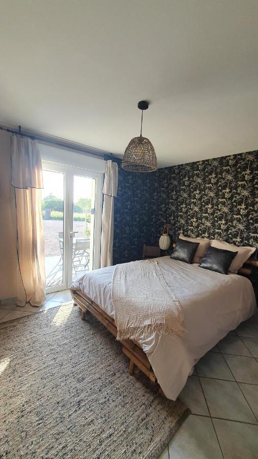 Bed and Breakfast Le Coup De Foudre Le Molay-Littry Экстерьер фото