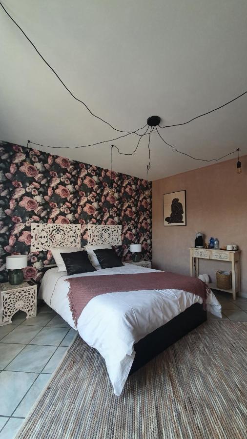 Bed and Breakfast Le Coup De Foudre Le Molay-Littry Экстерьер фото